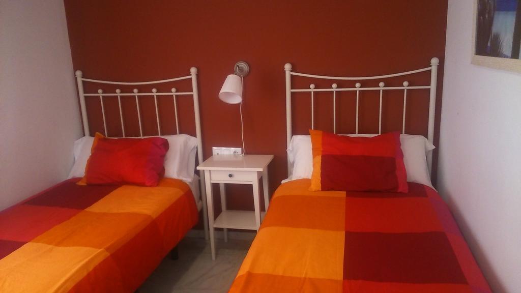 Hostal Monteluna Rociana Δωμάτιο φωτογραφία